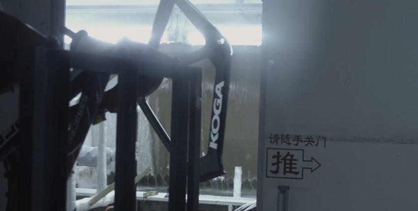 Afgereisd naar het zuiden van China, in Dongguan zodat we naar de fabriek kunnen waar de nieuwe KOGA baanfiets voor de Olympische Spelen wordt geproduceerd
